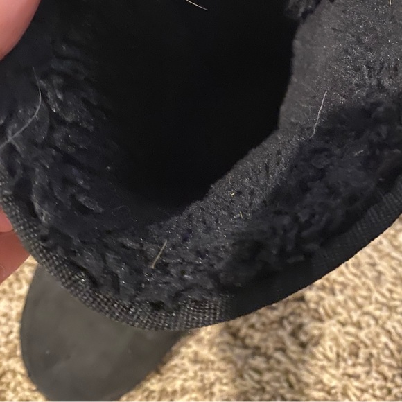 Ugg boots - Picture 3 of 4